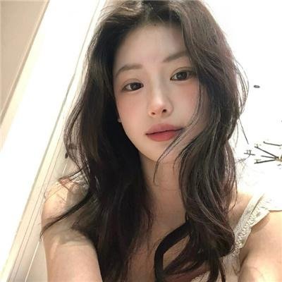 左边最后那栋房子封面